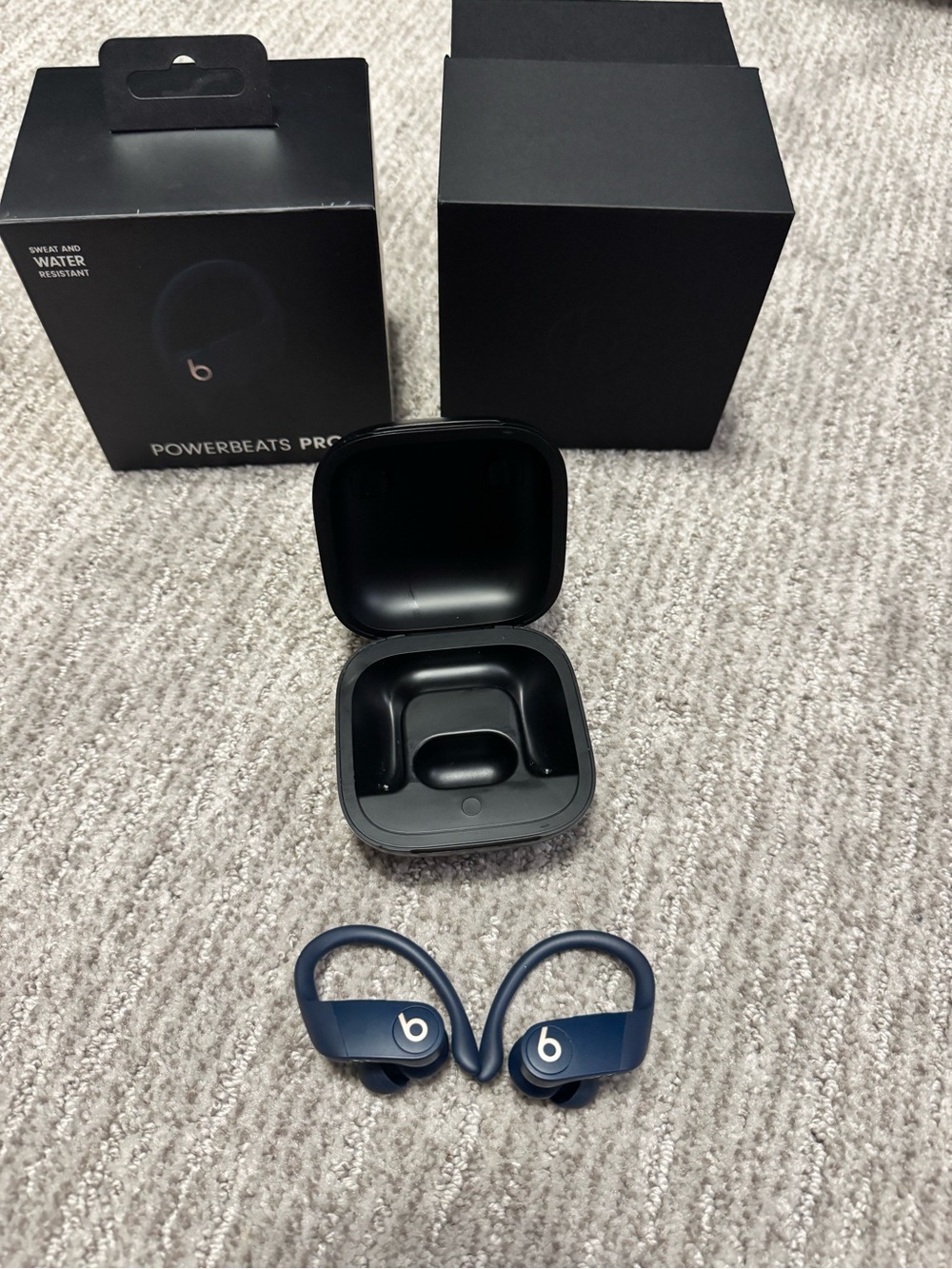 Beats by Dre Powerbeats Pro Navy Blue True Wireless Earbuds with Charging Case - Picture 2 of 8